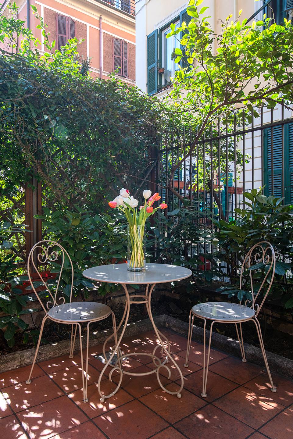 Hotel-Espana-Roma-Depandance-room-15-DELUXE-QUADRUPLE-GARDEN-3